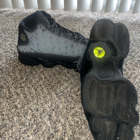 13 Retro 'Black Cat' - Picture 3 of 4